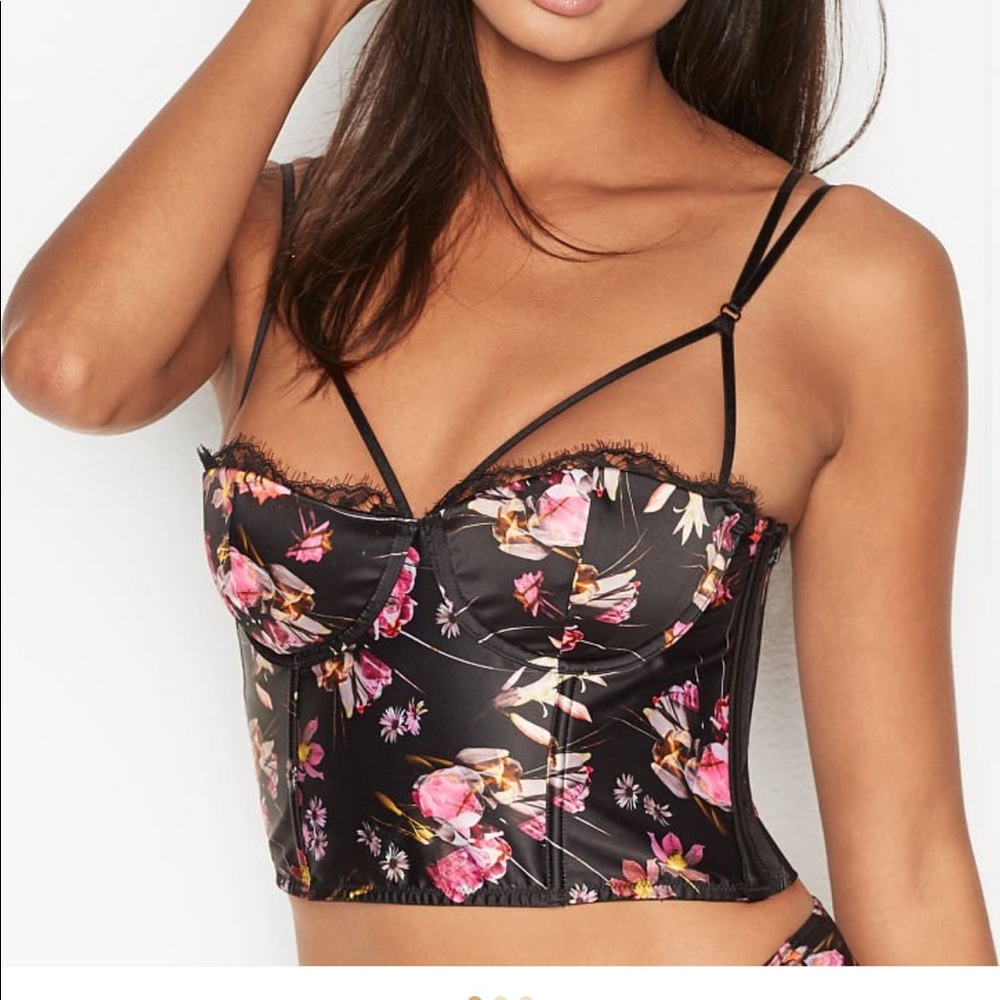 VERY SEXY - Victoria secret 
Lightly-Lined Bustier